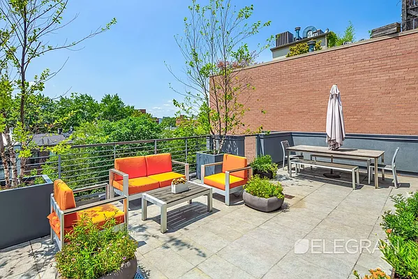 Rented by (Legacy) Elegran | media 16