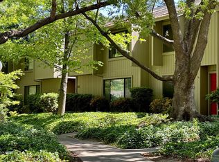 17 Adelphi Ct, Sacramento, CA 95825