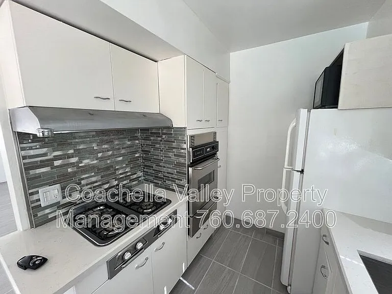 2290 S Palm Canyon Dr #4 — Photo 11