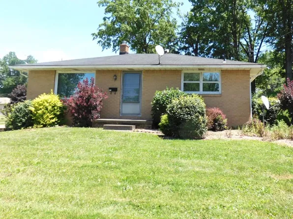 991 Dravis St, Girard, OH 44420