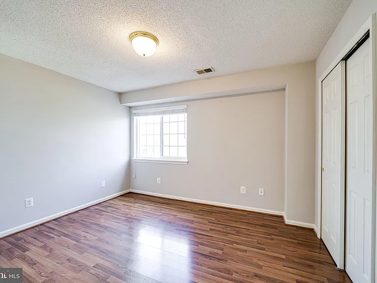 7012 Irwell Ln #14E — Photo 23