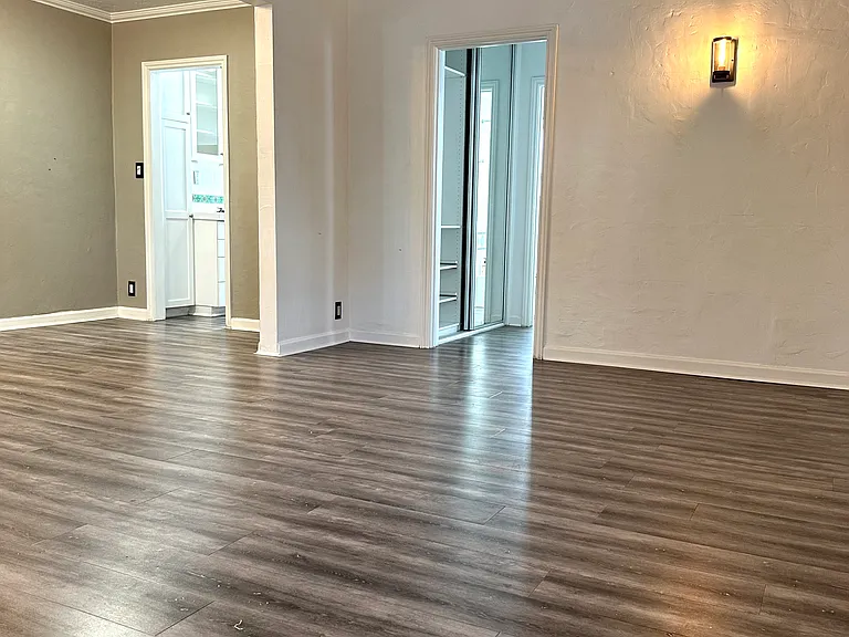 8268 Waring Ave — Photo 5