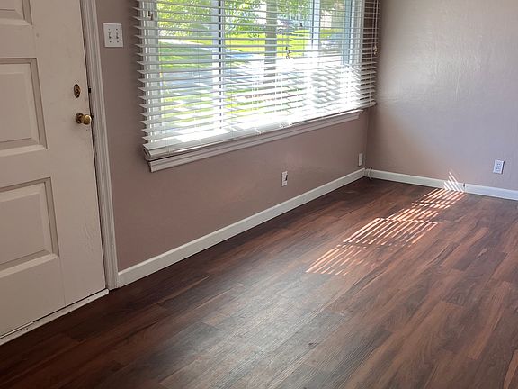 5th image of 7934 Menola St