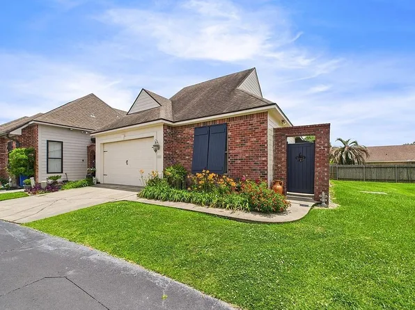 102 Palm Springs Dr, Lafayette, LA 70506