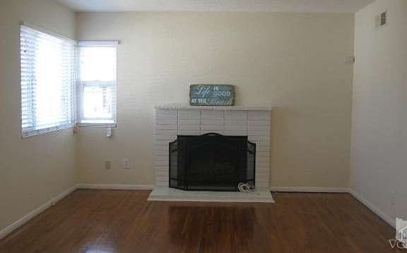 3rd image of 579 E Clara St