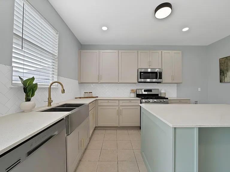 137 Heritage Dr — Photo 19