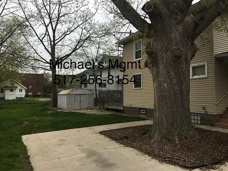 404 Leslie St — Photo 3