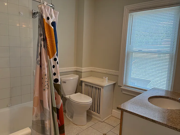 9 Royal Ave — Photo 13