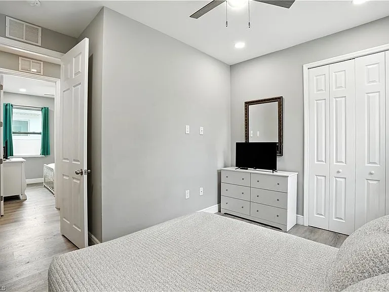 10140 Carolina St — Photo 28