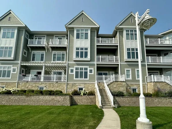 303 Pennsylvania AVENUE #205, Sheboygan, WI 53081