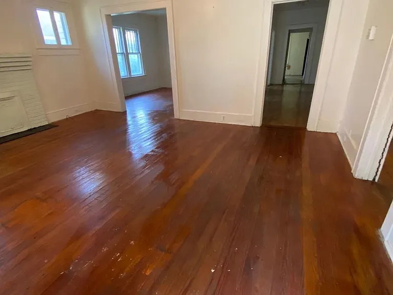 1214 Campbell St — Photo 6