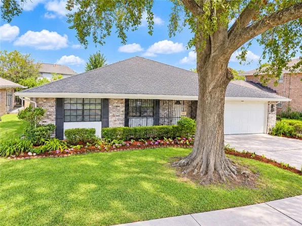 7401 Ashborne Dr, Harahan, LA 70123
