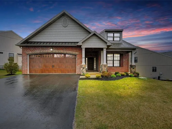 3754 Daylily Dr, Emmaus, PA 18049