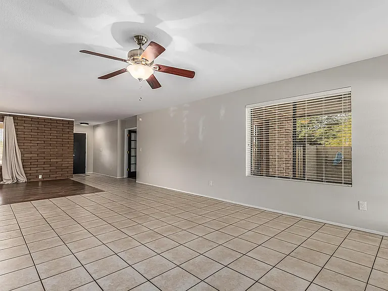4224 E Ashler Hills Dr — Photo 8