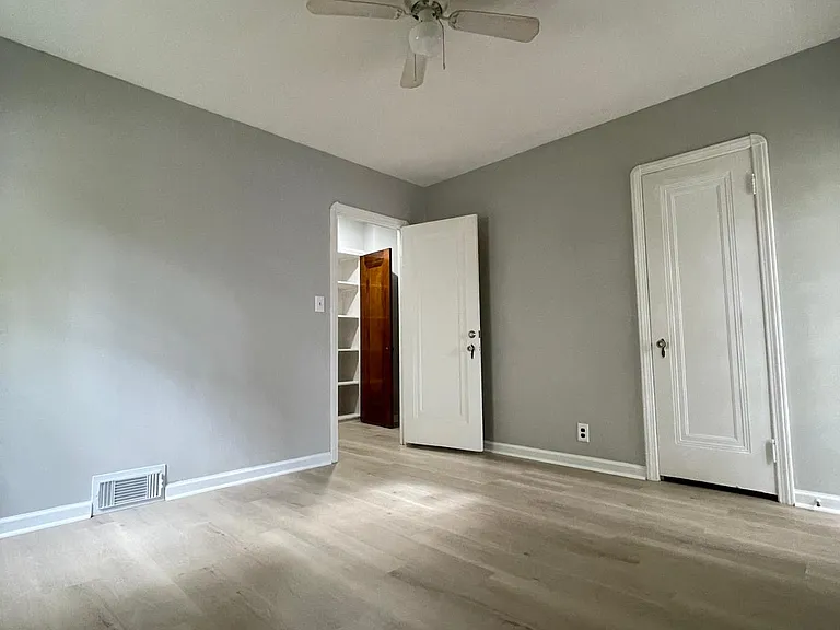 1537 Genesee Rd #1 — Photo 7