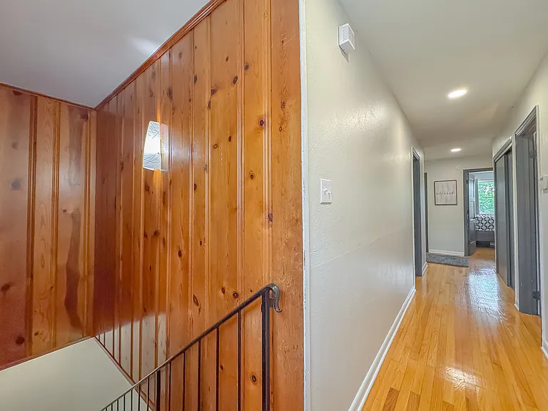 1044 Seminole Dr — Photo 15