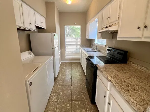 1979 Brightside Dr, Baton Rouge, LA 70820