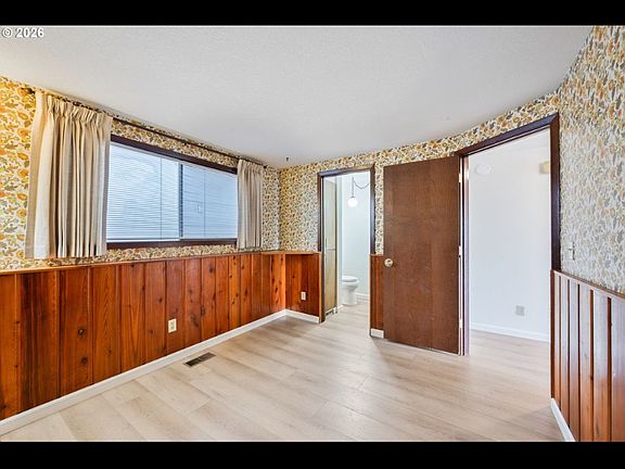 5th image of 1207 Holly St #1207