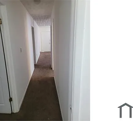3 bed, $1,200 — Photo 4