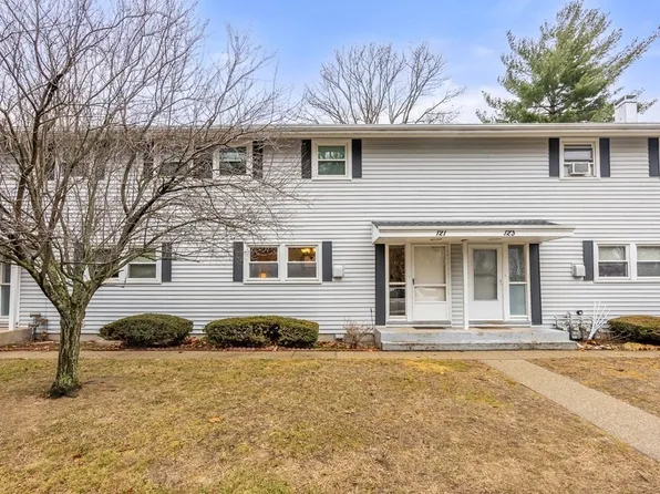 121 Lynwood Dr, Chicopee, MA 01022