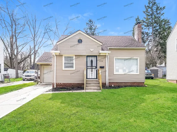 17916 North Blvd, Maple Heights, OH 44137