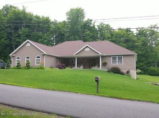 22 Hickory Rd #L-3, Carbondale, PA 18407