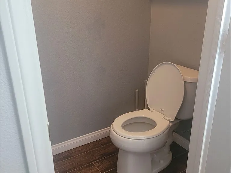 4013 Forest Knoll Ln — Photo 24