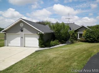 521 Walnut St, Altona, IL