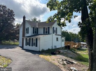 14352 Charmian Rd, Waynesboro, PA 17268