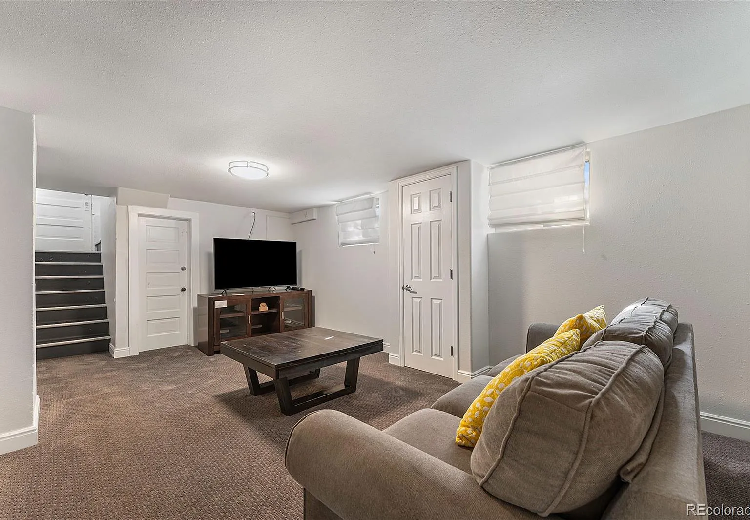 3 bed, 2.0 bath, 960 sqft, $2,750 — Photo 4