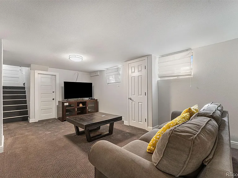 4456 Grant St — Photo 4
