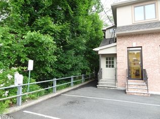 146 Main St, Bloomingdale, NJ 07403