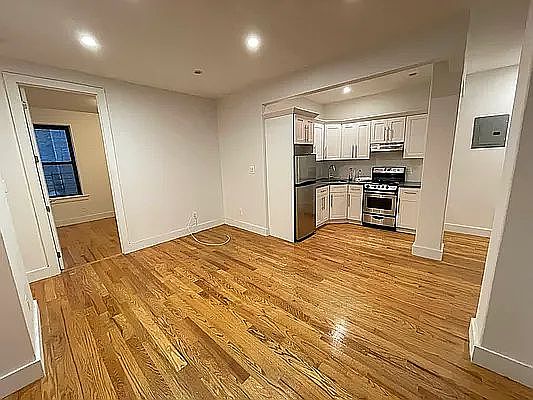 1st image of 27 E 18th St #H