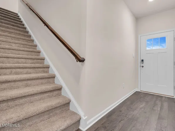 223 Mantoloking Drive, Jackson, NJ 08527