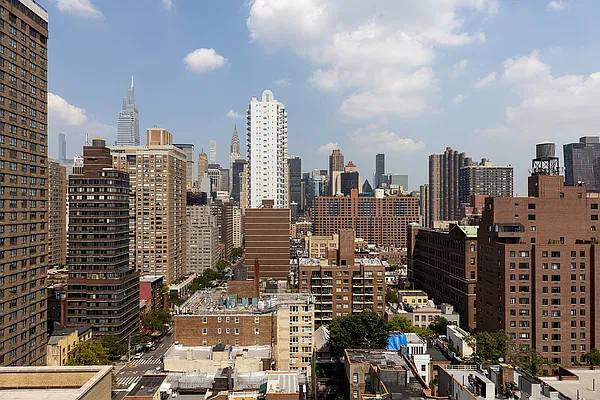 Sold by Corcoran | media 21