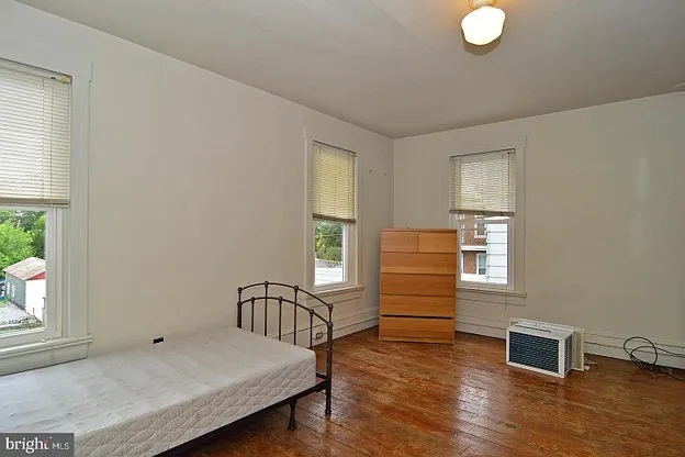 216 Greenwich St — Photo 11