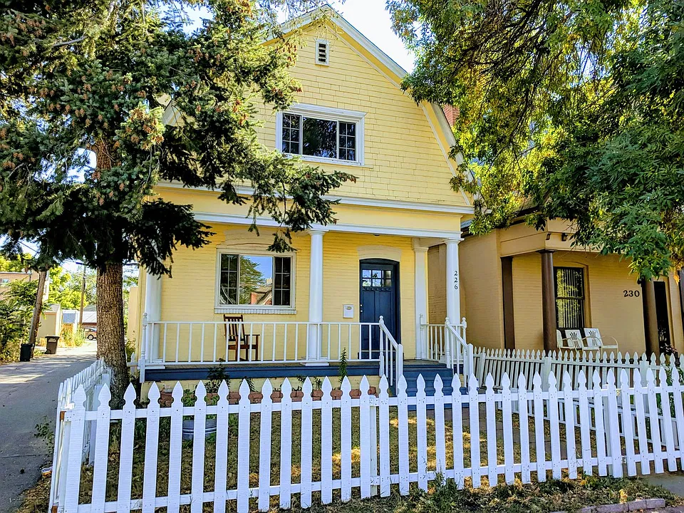 226 W 3rd Ave
