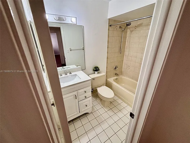 11820 SW 80th St #312 — Photo 19