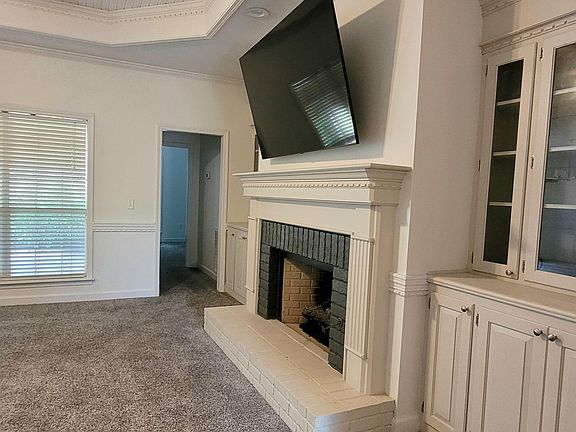 4th image of 357 Garden Dr