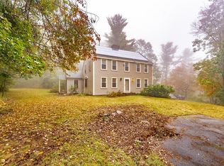 22 Pomeroy Rd, Montgomery, MA 01085
