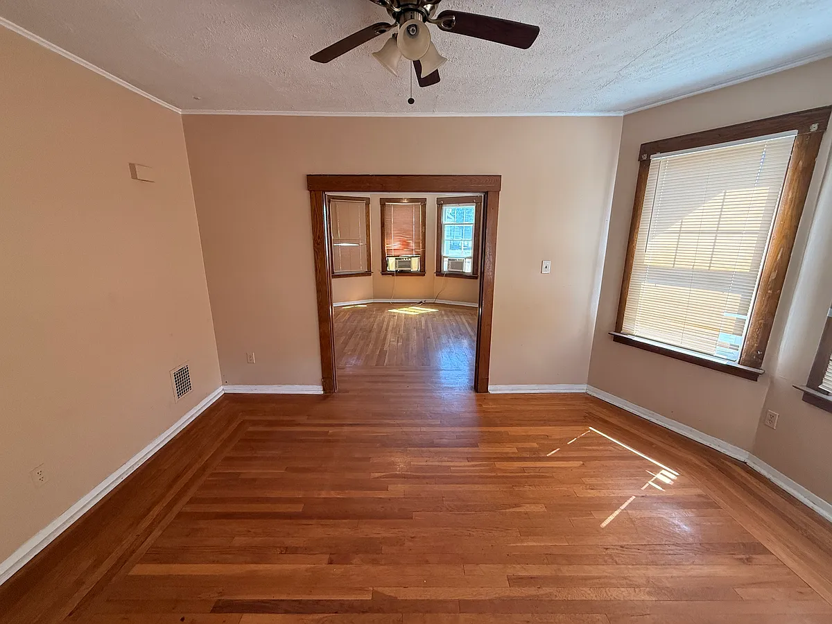 Building Photo - 65 1st St #2B
