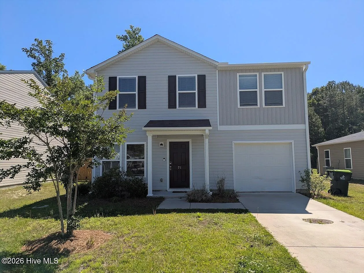 3 bed, 2.5 bath, $1,599 — Photo 1