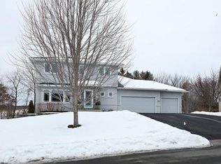 717 McFaddens Trl, Eagan, MN 55123