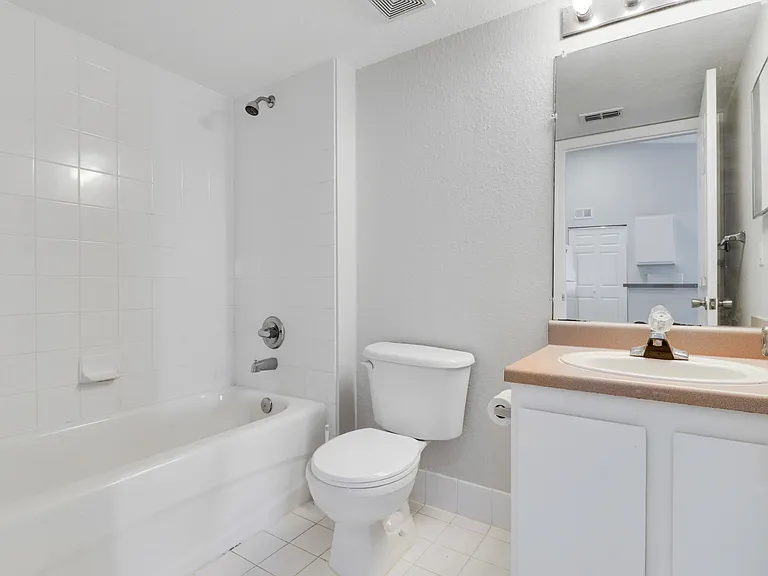 141 SW Palm Dr #306 — Photo 15