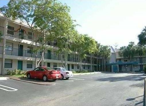 3rd image of 8707 Shadow Wood Blvd #1109