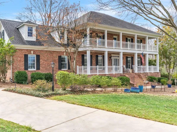19 Silver Knoll Ct, Greer, SC 29651