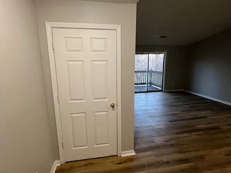 726 W Jefferson St — Photo 27