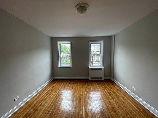 4th image of 3200 Netherland Ave APT 3D