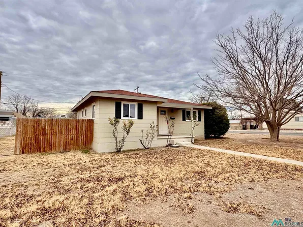 2303 Mountain View Dr, Carlsbad, NM 88220