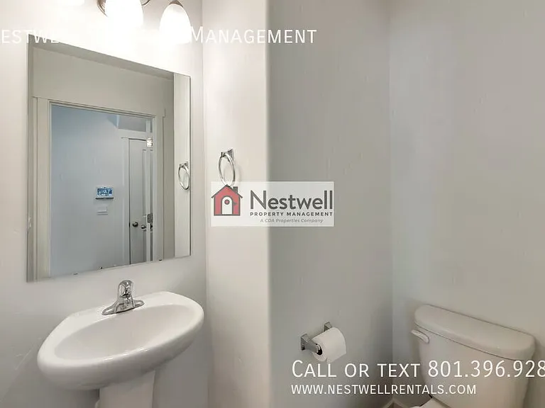 533 N Helmsman Ln — Photo 15